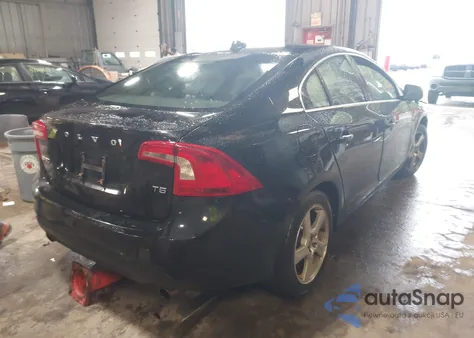 2012 Volvo S60 T5 z USA, uszkodzony, nr VIN YV1622FS8C2099761